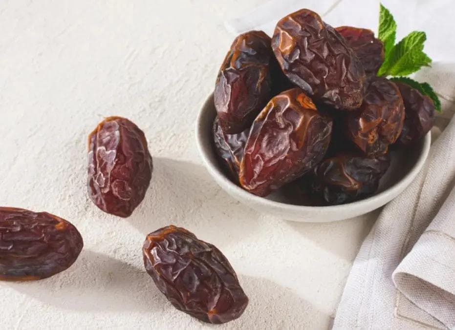 تمر الخلاص السعودي – أصناف فاخرة وفوائد صحية عالية الجودة
