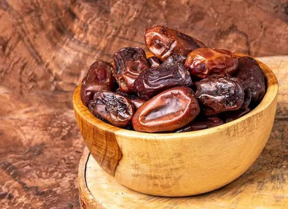 التمر الخضري: فوائده الصحية وقيمته الاقتصادية ولماذا يُعد من أفضل أنواع التمور